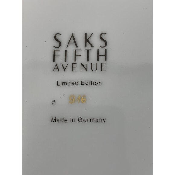 Saks Fifth Avenue Nutcracker Plate Germany 12" Xmas Toy Soldier Multiple 8672 - Picture 3 of 5